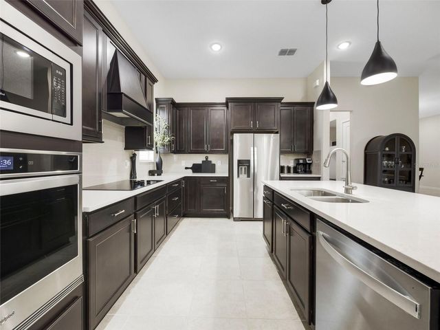 906 SAVANNAH PALMS BOULEVARD, Orlando, FL 32828