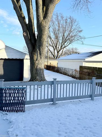 25304 Culver Street, St Clair Shores, MI 48081