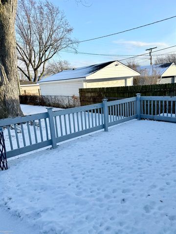 25304 Culver Street, St Clair Shores, MI 48081