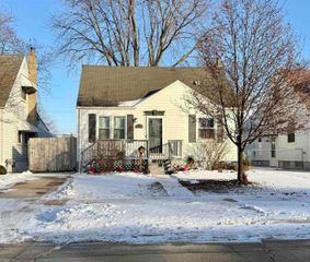 25304 Culver Street, St Clair Shores, MI 48081