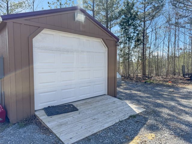 137 Summit Dr, Dover, TN 37058