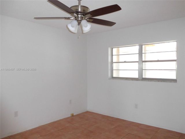 2815 NE 201st Ter L102, Aventura, FL 33180