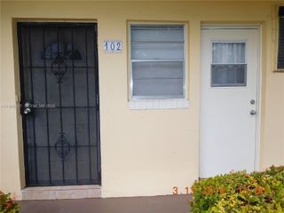 2815 NE 201st Ter L102, Aventura, FL 33180