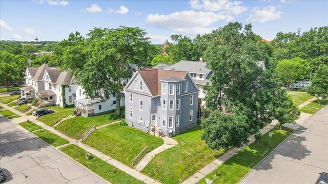 2503 Olive Street, Cedar Falls, IA 50613