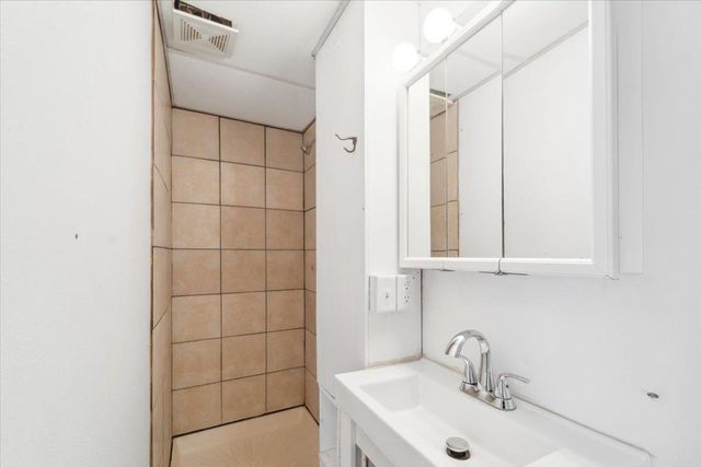 2503 Olive Street, Cedar Falls, IA 50613