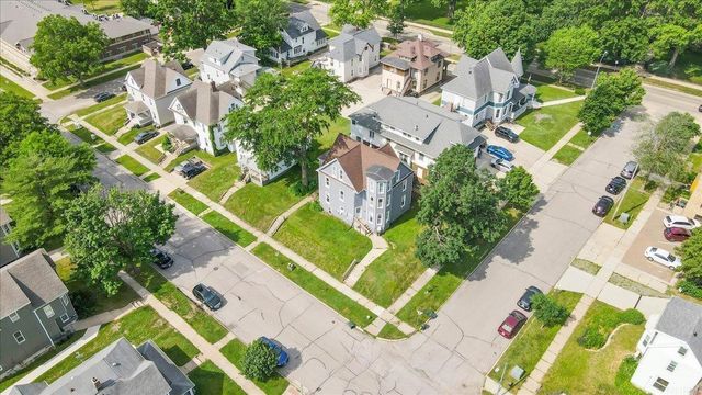 2503 Olive Street, Cedar Falls, IA 50613