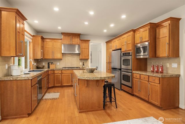 1103 272nd Place SE, Sammamish, WA 98075