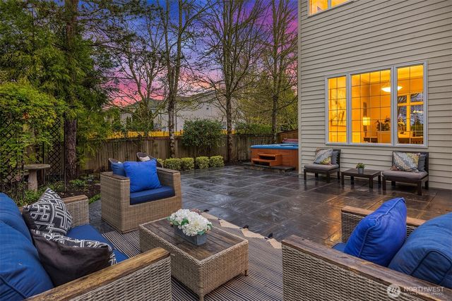 1103 272nd Place SE, Sammamish, WA 98075