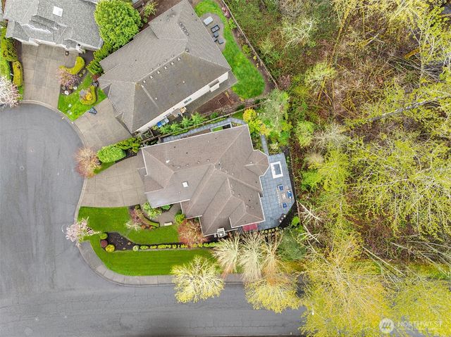 1103 272nd Place SE, Sammamish, WA 98075