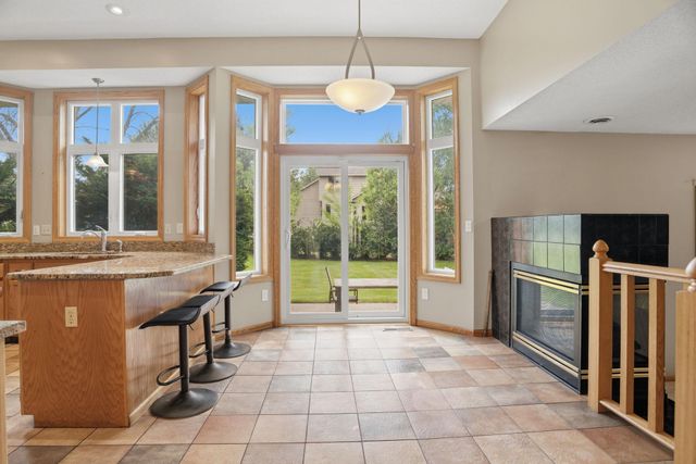 8901 Dunbar Knoll N, Brooklyn Park, MN 55443
