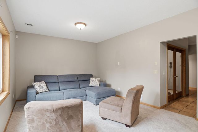 8901 Dunbar Knoll N, Brooklyn Park, MN 55443