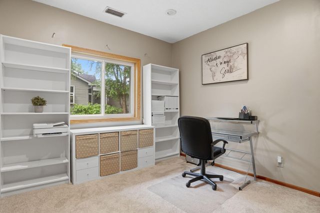 8901 Dunbar Knoll N, Brooklyn Park, MN 55443