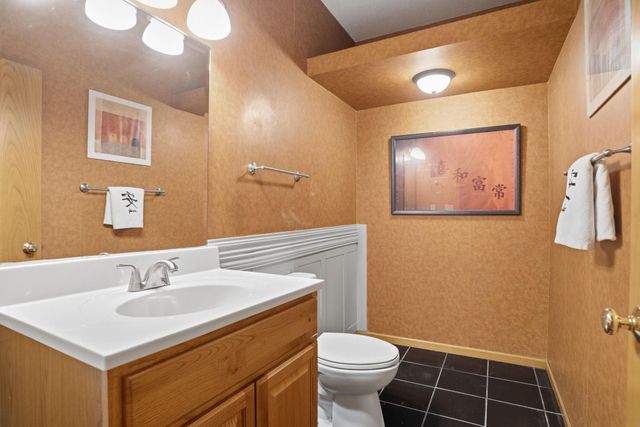 8901 Dunbar Knoll N, Brooklyn Park, MN 55443
