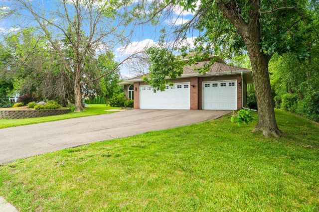 8901 Dunbar Knoll N, Brooklyn Park, MN 55443