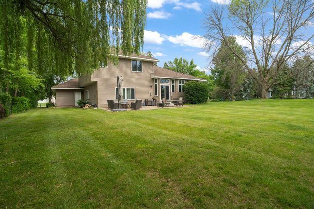 8901 Dunbar Knoll N, Brooklyn Park, MN 55443