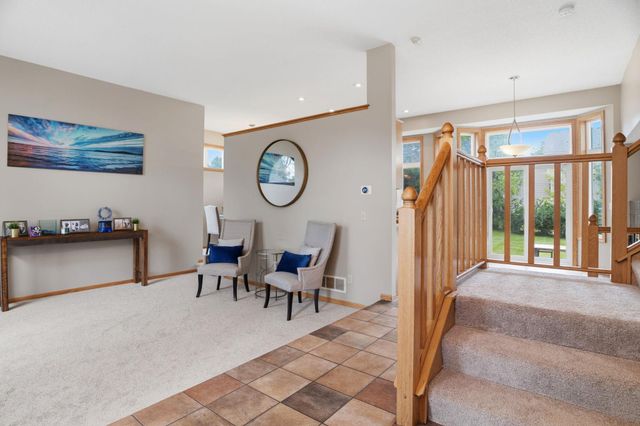 8901 Dunbar Knoll N, Brooklyn Park, MN 55443