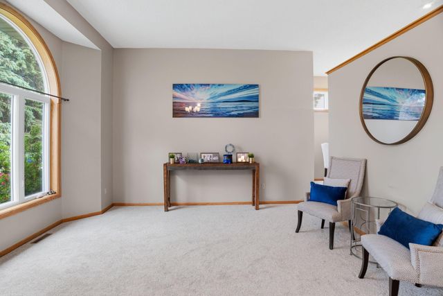 8901 Dunbar Knoll N, Brooklyn Park, MN 55443