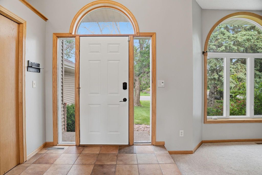 8901 Dunbar Knoll N, Brooklyn Park, MN 55443 — photo 2