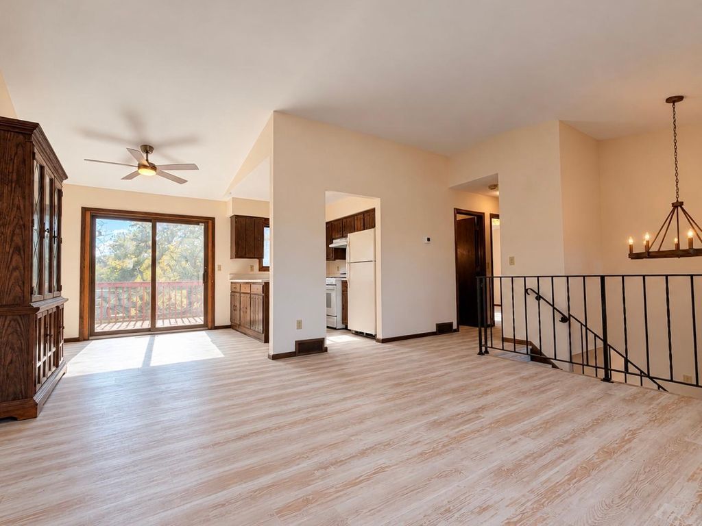 8223 Brunswick Circle N, Brooklyn Park, MN 55443 — photo 5