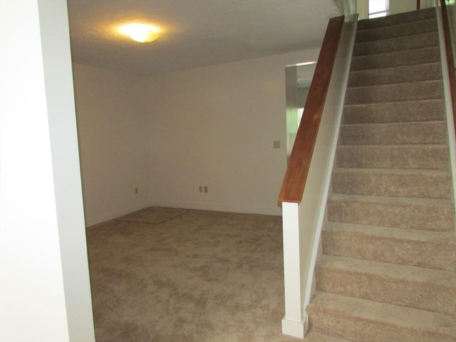 21 Greystone 21, Quincy, MA 02169