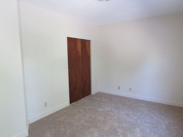 21 Greystone 21, Quincy, MA 02169
