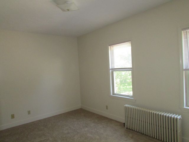21 Greystone 21, Quincy, MA 02169