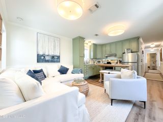 215 E Second Street, 34a, Pass Christian, MS 39571