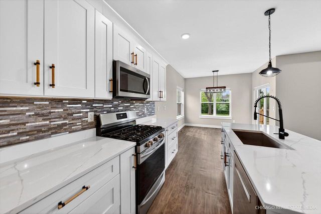 9827 W Dakota STREET, West Allis, WI 53227