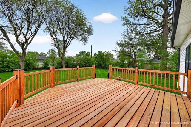 9827 W Dakota STREET, West Allis, WI 53227