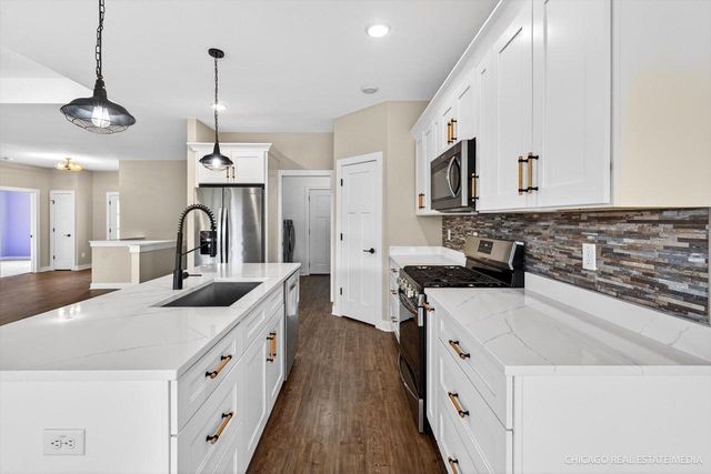9827 W Dakota STREET, West Allis, WI 53227