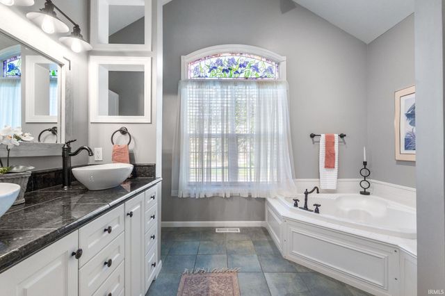 50558 Hollybrook Drive, Granger, IN 46530