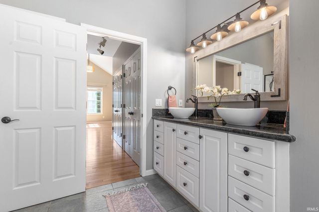 50558 Hollybrook Drive, Granger, IN 46530