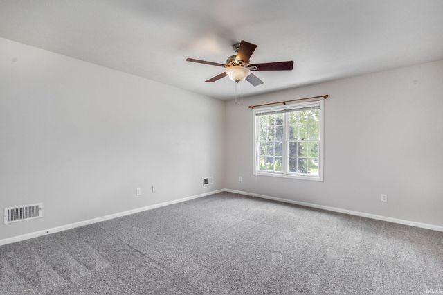 50558 Hollybrook Drive, Granger, IN 46530