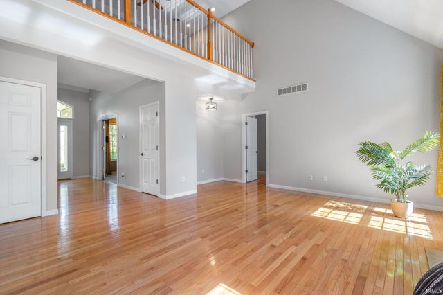 50558 Hollybrook Drive, Granger, IN 46530