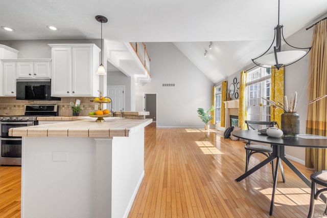 50558 Hollybrook Drive, Granger, IN 46530