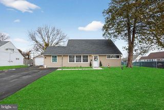 45 INDIAN CREEK ENTRY, Levittown, PA 19057