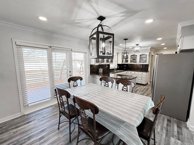 2004 N Lynn Street, Nevada, MO 64772