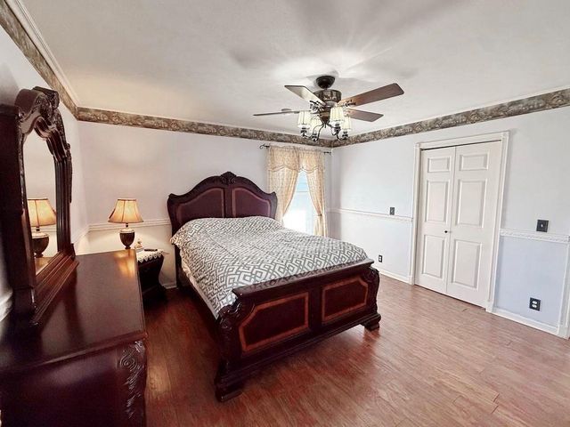 2004 N Lynn Street, Nevada, MO 64772