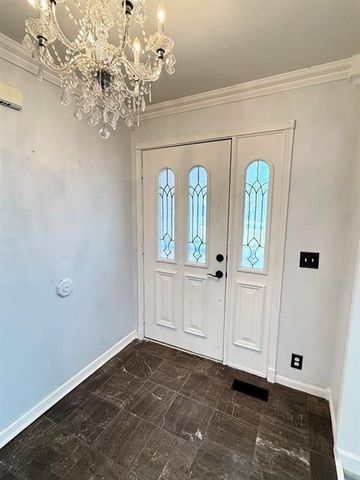 2004 N Lynn Street, Nevada, MO 64772