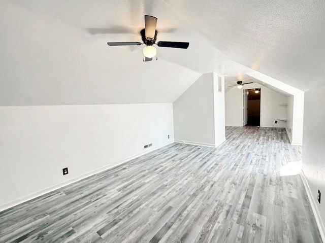 2004 N Lynn Street, Nevada, MO 64772