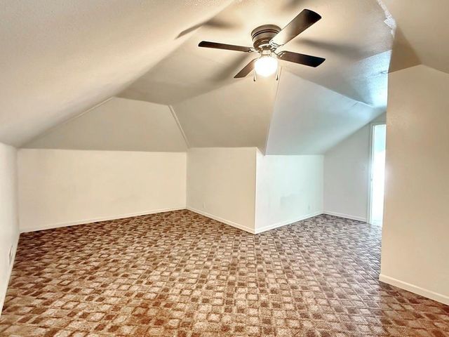 2004 N Lynn Street, Nevada, MO 64772