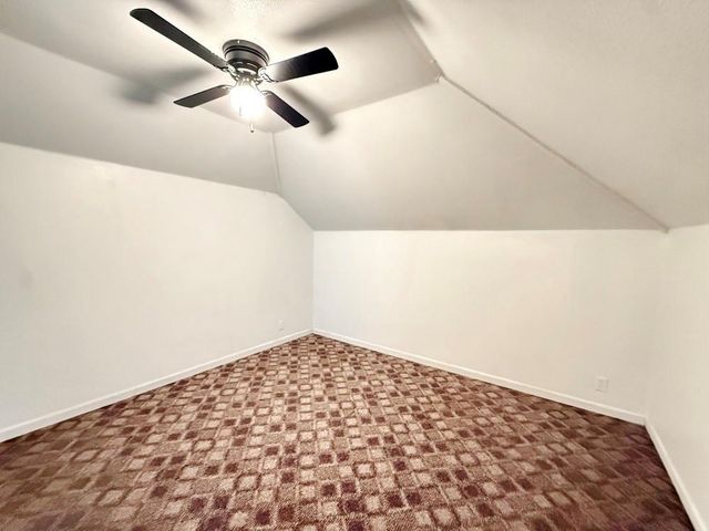 2004 N Lynn Street, Nevada, MO 64772