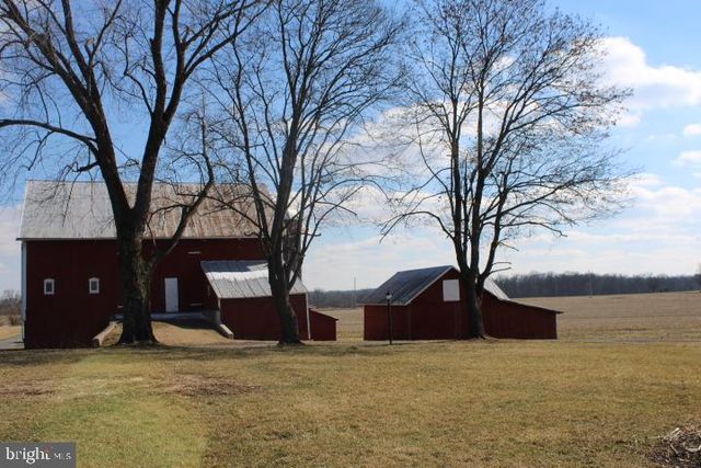 740 BERMUDIAN CREEK RD #BARNS, East Berlin, PA 17316