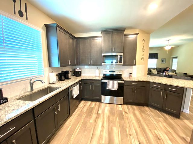 217 Bearman Drive, Fort Worth, TX 76120