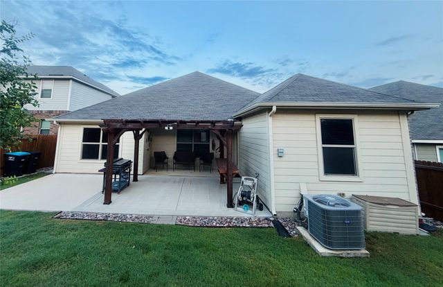 217 Bearman Drive, Fort Worth, TX 76120