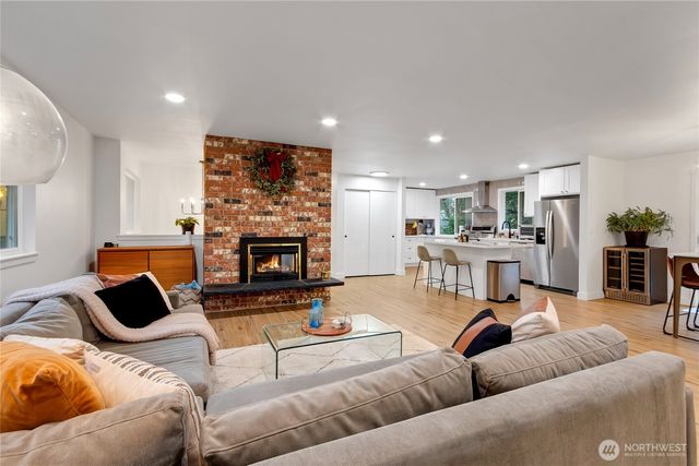 10622 98th Street SW, Tacoma, WA 98498