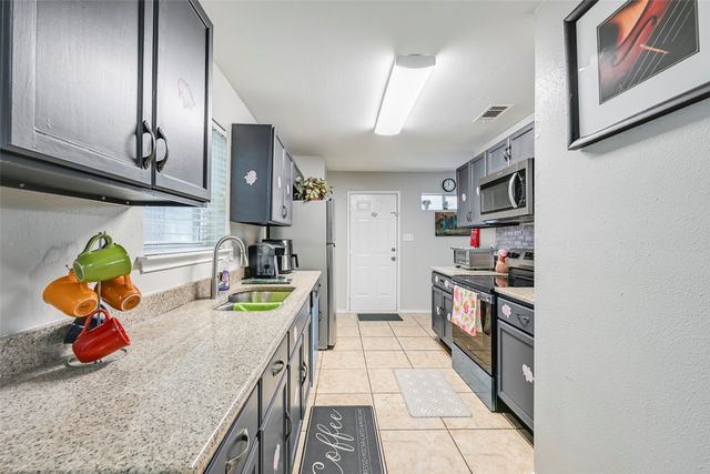 3900 Avalon Avenue, Irving, TX 75061