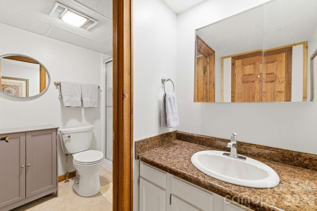 221 Toxaway Falls Drive 1, Lake Toxaway, NC 28747