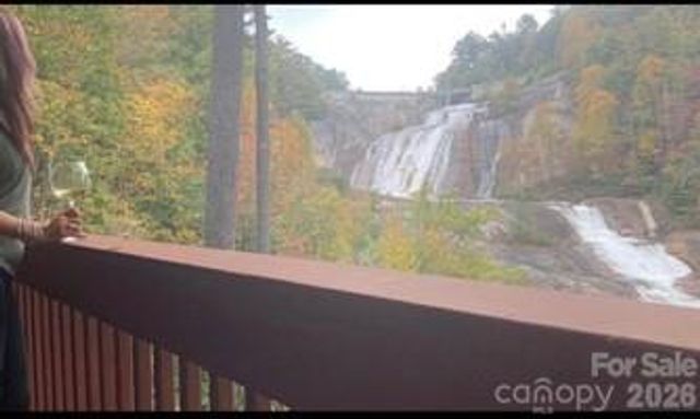 221 Toxaway Falls Drive 1, Lake Toxaway, NC 28747