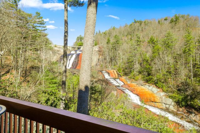 221 Toxaway Falls Drive 1, Lake Toxaway, NC 28747